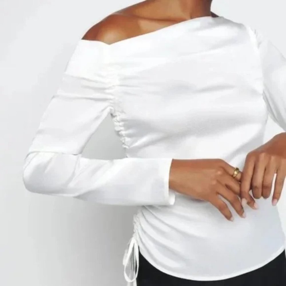 NEW Reformation Allira Top in White - Picture 3 of 3